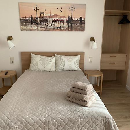 Vaineikio 8 Hotel Palanga Luaran gambar